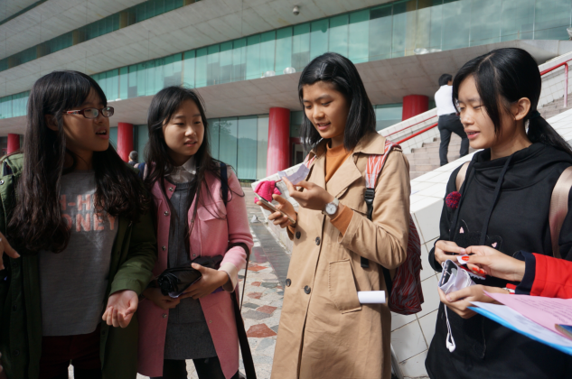 图书馆关卡处游戏：四国文化题目抽答