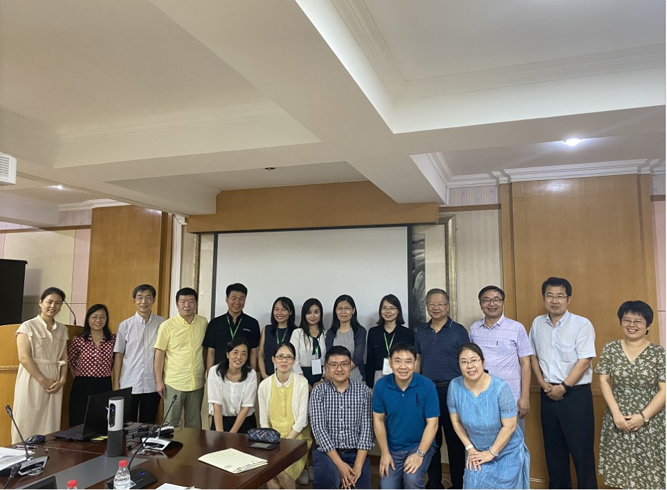 第十二届国际青年学者广州外国语分论坛（合影）